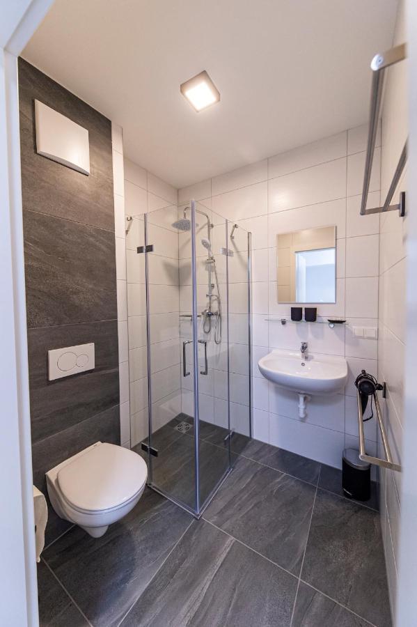 Zeltweg-Rooms ภายนอก รูปภาพ