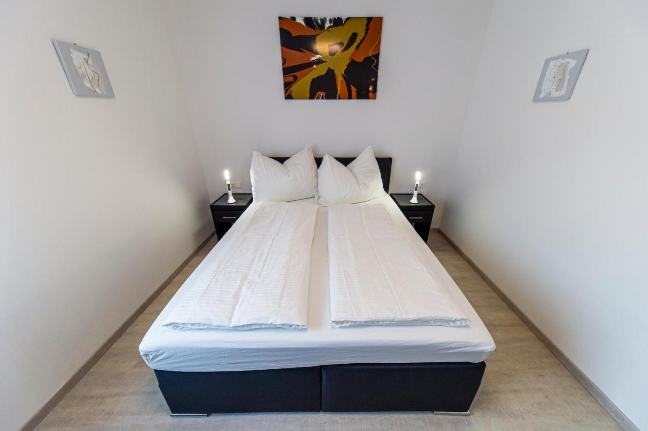 Zeltweg-Rooms ภายนอก รูปภาพ