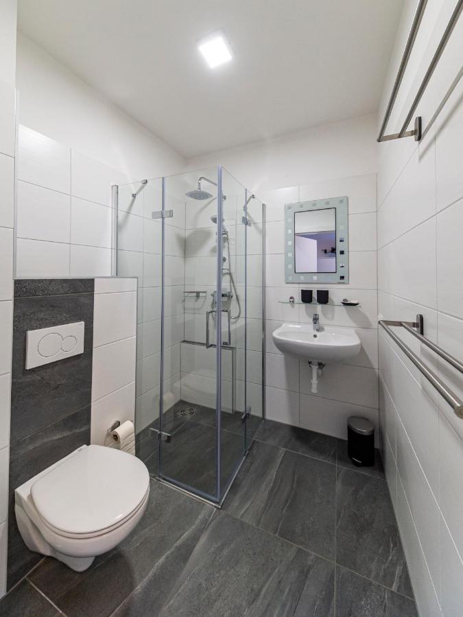 Zeltweg-Rooms ภายนอก รูปภาพ